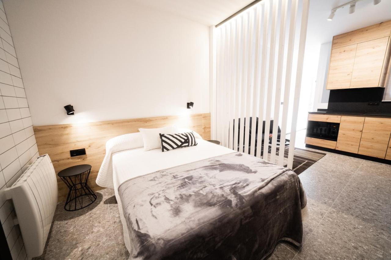 Apartamentos Mk77 Leon - Lahoz Εξωτερικό φωτογραφία